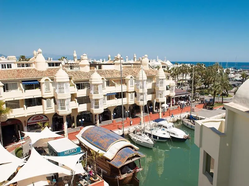Puerto Marina Beach And Golf 贝纳尔马德纳 公寓